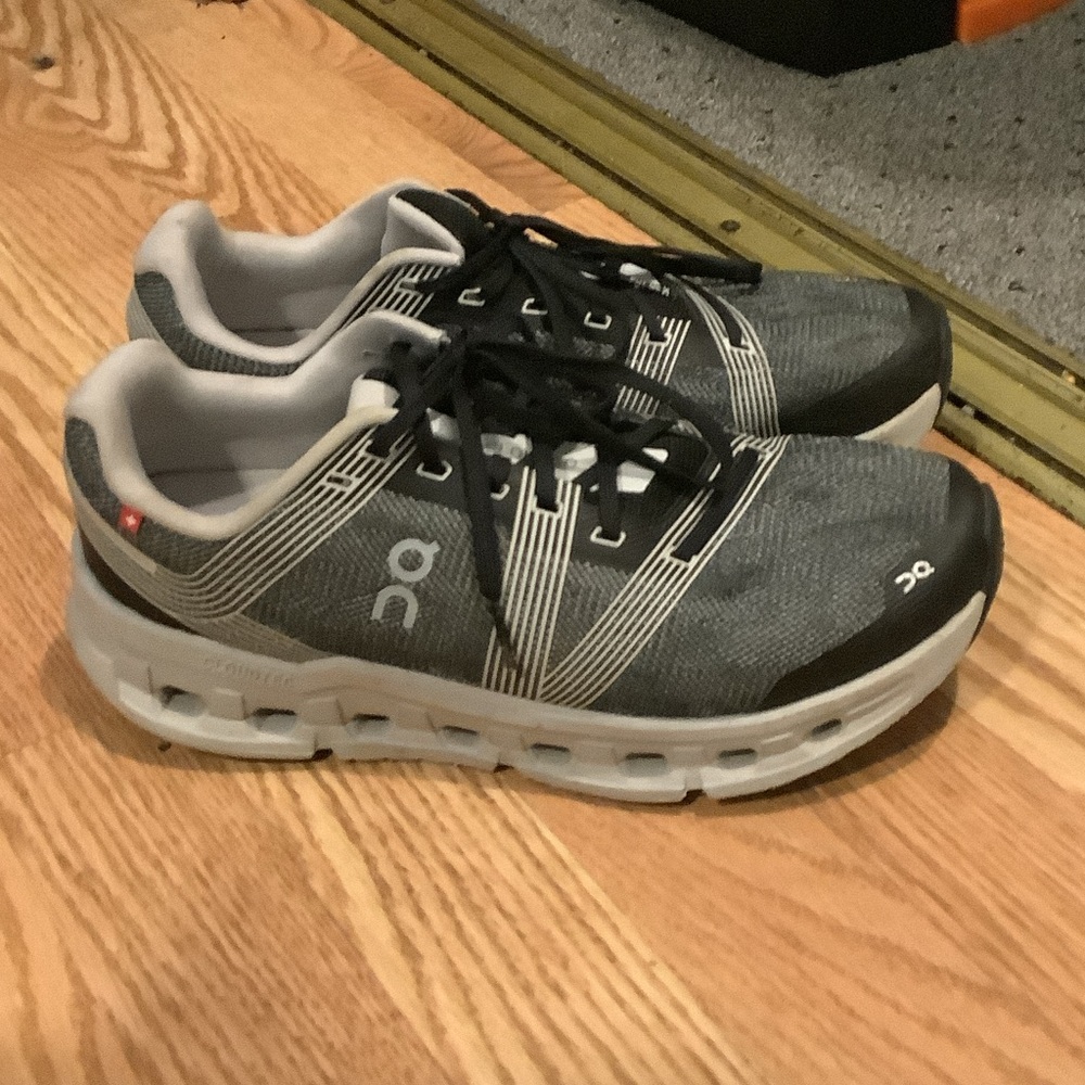 On Men's Athletic Shoes in Gray and Black